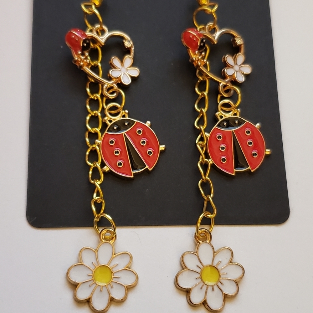 Handmade Dangle Chain Daisy Flower Ladybug Earrings